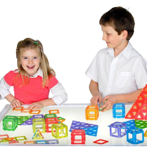 Set magnetic translucid de construcție pentru grupă, 128 piese – Magnetic Polydron