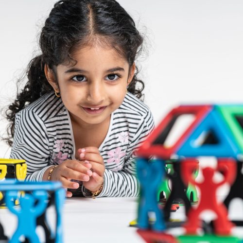 Set educativ de construcție magnetică cu acrobați, 54 piese – Magnetic Polydron