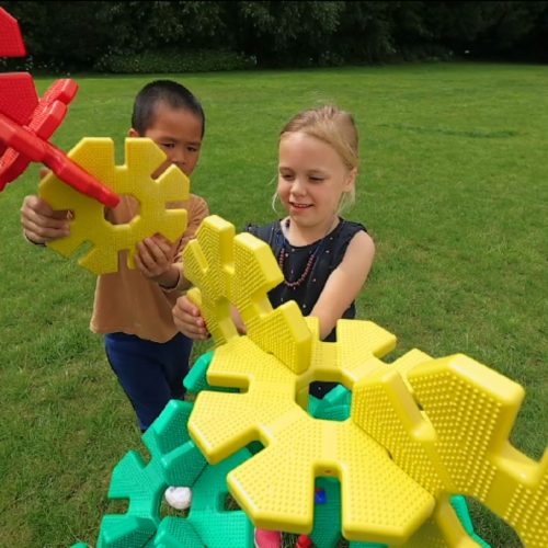 Set educativ de construcție creativă pentru grupă, 84 piese – Giant Octoplay