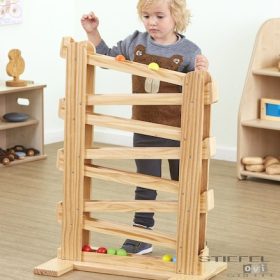 Turn înclinat din lemn