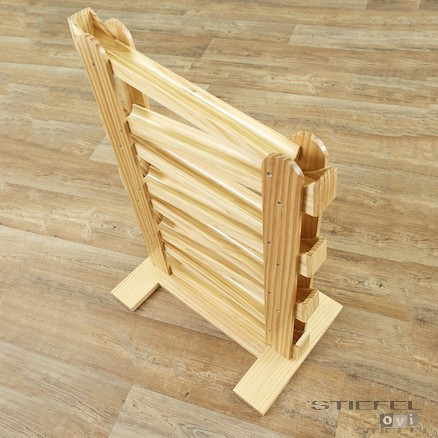 Turn înclinat din lemn