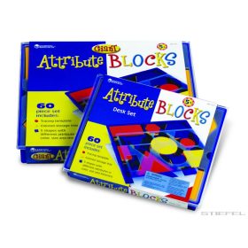 Forme geometrice colorate în cutie de plastic