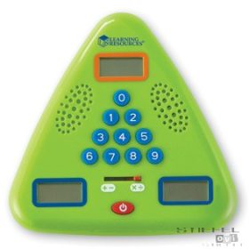Calculator triunghiular pentru elevii de clase primare