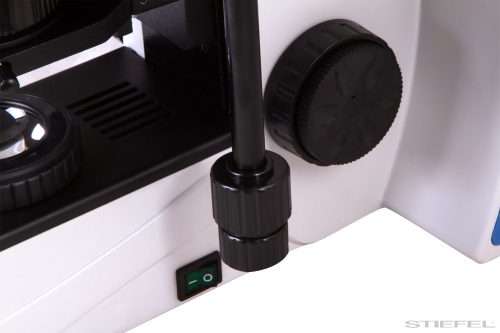 Levenhuk MED D40T microscop trinocular digital